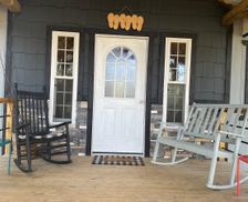 United States Tennessee Lobelville vacation rental compare prices direct by owner 28759246