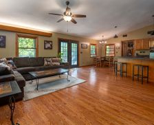 United States Illinois Carbondale vacation rental compare prices direct by owner 27580603