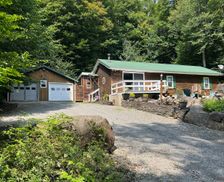 United States New York Old Forge vacation rental compare prices direct by owner 28374895