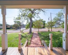 United States Texas Marshall vacation rental compare prices direct by owner 27835429