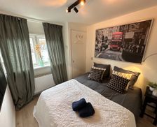 Netherlands Zuid-Holland Leiden vacation rental compare prices direct by owner 33323060