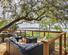 United States Texas Willis vacation rental compare prices direct by owner 33061706