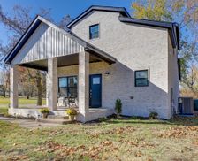 United States Arkansas Springdale vacation rental compare prices direct by owner 33094980