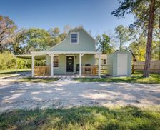 United States Texas Conroe vacation rental compare prices direct by owner 32430996