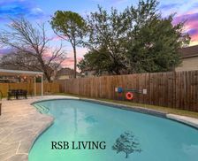 United States Texas Grand Prairie vacation rental compare prices direct by owner 2389256