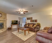 United States Texas Beaumont vacation rental compare prices direct by owner 32720862