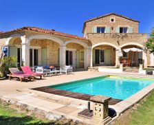 France Provence-Alpes-Côte d'Azur Gordes vacation rental compare prices direct by owner 4368938