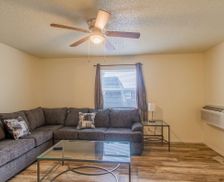 United States Oklahoma Lawton vacation rental compare prices direct by owner 33473726