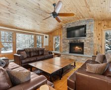 United States New York North Creek vacation rental compare prices direct by owner 33519827