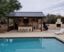 United States Texas Sabinal vacation rental compare prices direct by owner 2227070