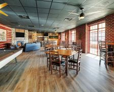 United States Illinois Moline vacation rental compare prices direct by owner 33530789