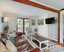 United States Vermont Stowe vacation rental compare prices direct by owner 10116959