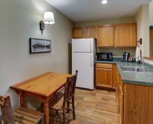 United States Illinois East Peoria vacation rental compare prices direct by owner 33524846