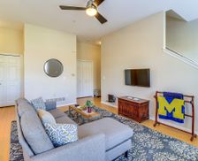 United States Michigan Township of Northville vacation rental compare prices direct by owner 33577425