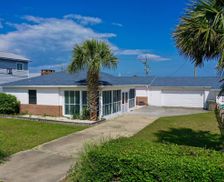 United States North Carolina Kure Beach vacation rental compare prices direct by owner 33497914