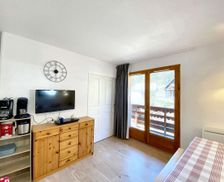 France Provence-Alpes-Côte d'Azur Risoul vacation rental compare prices direct by owner 33513541