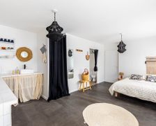 France Île-de-France Bondy vacation rental compare prices direct by owner 33465057