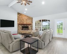 United States Texas New Braunfels vacation rental compare prices direct by owner 33396242