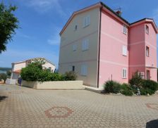 Croatia HR Klimno - island Krk vacation rental compare prices direct by owner 4131023