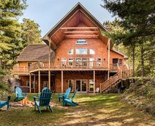 United States Wisconsin Wild Rose vacation rental compare prices direct by owner 1295093