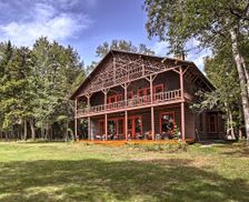 United States New York Saranac Lake vacation rental compare prices direct by owner 195188