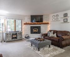 United States California Mammoth Lakes vacation rental compare prices direct by owner 143084