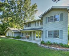 United States Michigan Canton vacation rental compare prices direct by owner 32276291