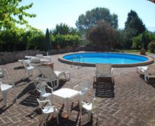 Italy Umbria Bevagna vacation rental compare prices direct by owner 6256831