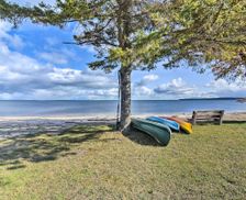 United States Michigan St. Ignace vacation rental compare prices direct by owner 1777983