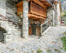 Italy Valle d'Aosta Brusson vacation rental compare prices direct by owner 13035965