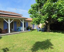 France Nouvelle-Aquitaine Arès vacation rental compare prices direct by owner 7658720