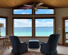 United States Michigan Saint Ignace vacation rental compare prices direct by owner 2834536