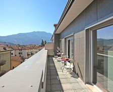 Italy Trentino-Alto Adige Riva del Garda vacation rental compare prices direct by owner 11951974