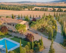 Italy Siena Pienza vacation rental compare prices direct by owner 6279078