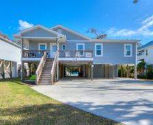 United States North Carolina Oak Island vacation rental compare prices direct by owner 14933726