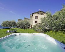 Italy Province of Brescia Gargnano vacation rental compare prices direct by owner 4524283