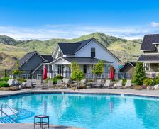 United States Washington Chelan vacation rental compare prices direct by owner 2146626