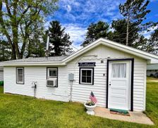 United States Michigan Grawn vacation rental compare prices direct by owner 2054343