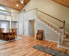 United States North Carolina Black Mountain vacation rental compare prices direct by owner 219014