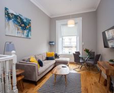 United Kingdom Scotland Glasgow City vacation rental compare prices direct by owner 10187720