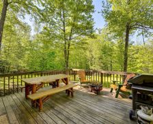 United States New York Saranac Lake vacation rental compare prices direct by owner 11383437