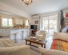France Provence-Alpes-Côte d'Azur Hyères vacation rental compare prices direct by owner 4716646