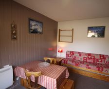 France Auvergne-Rhône-Alpes Auris vacation rental compare prices direct by owner 9511317