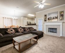 United States Texas Lubbock vacation rental compare prices direct by owner 11587326