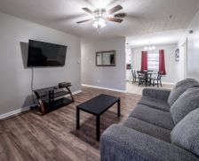 United States Texas Lubbock vacation rental compare prices direct by owner 191848