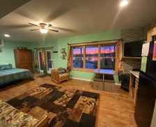 United States Michigan Lapeer vacation rental compare prices direct by owner 859253