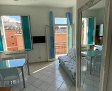 Italy Liguria Sanremo vacation rental compare prices direct by owner 4153148