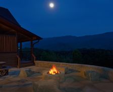United States Tennessee Gatlinburg vacation rental compare prices direct by owner 180532