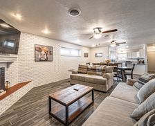 United States Texas Lubbock vacation rental compare prices direct by owner 10952864