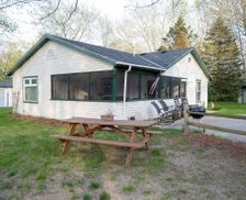 United States Michigan Saugatuck vacation rental compare prices direct by owner 25018141